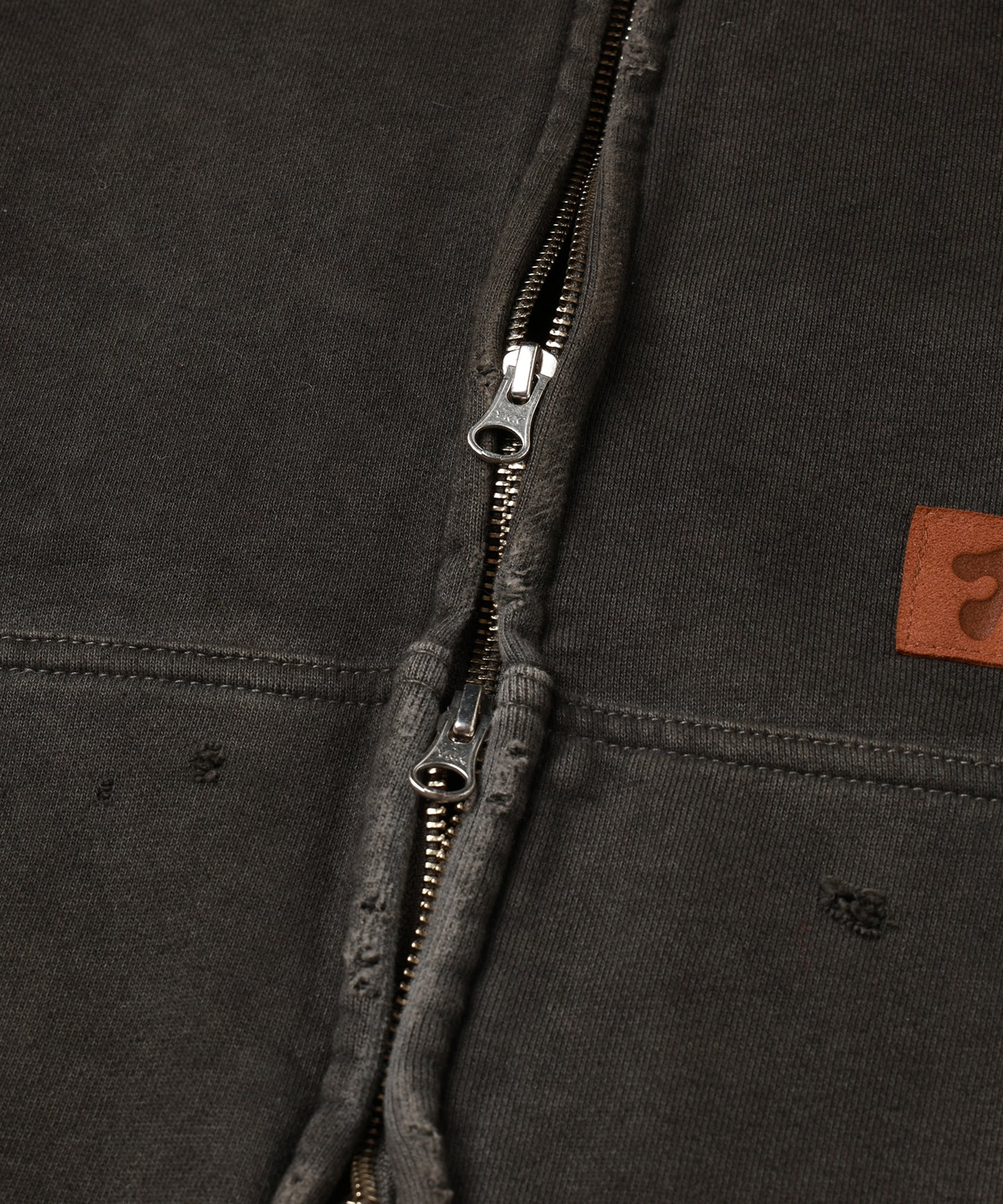 DAMAGE PATCH ZIP HOODIE