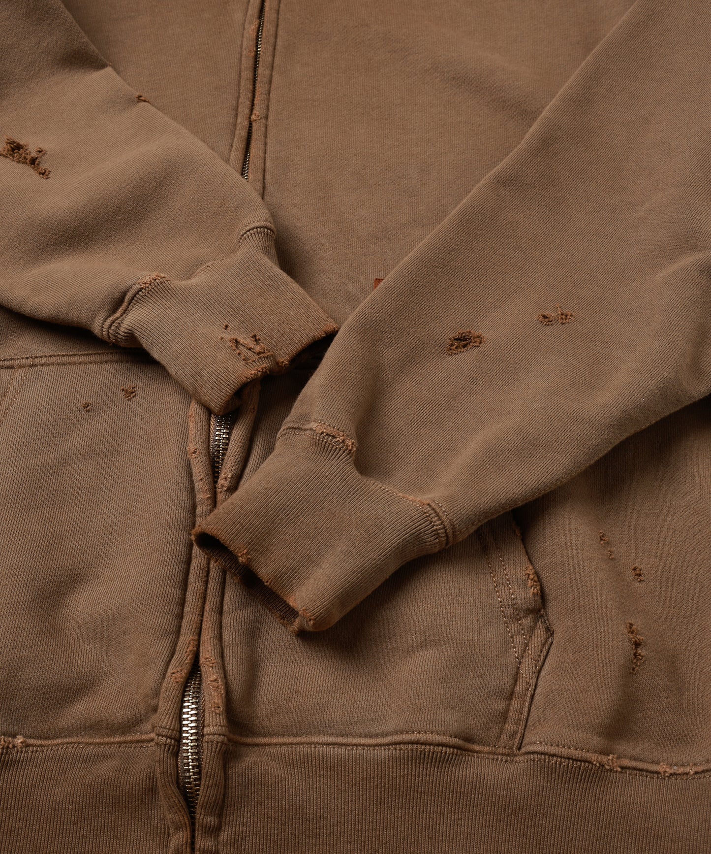 DAMAGE PATCH ZIP HOODIE
