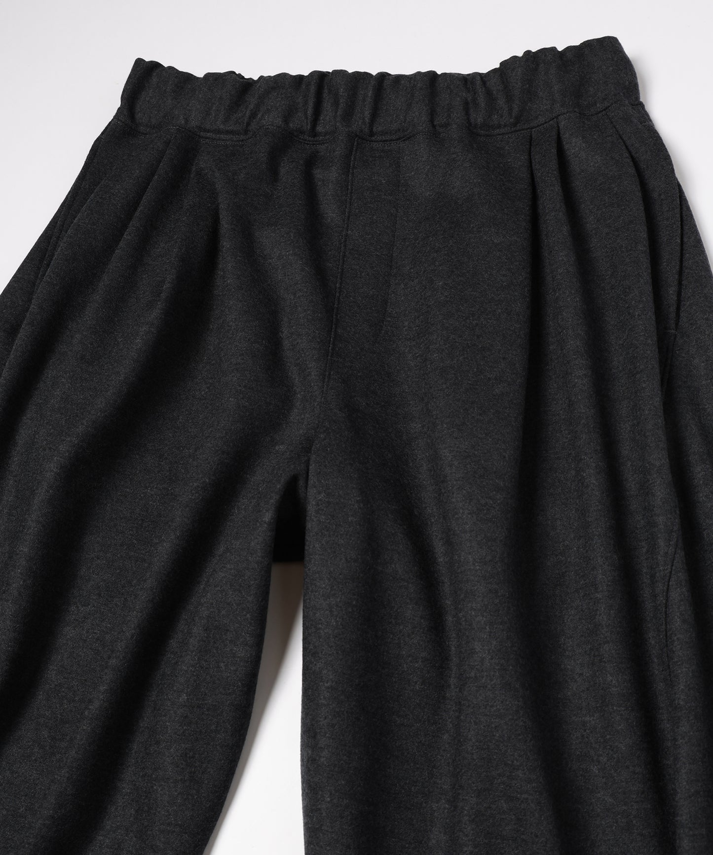 WIDE TUCK WOOL PANTS