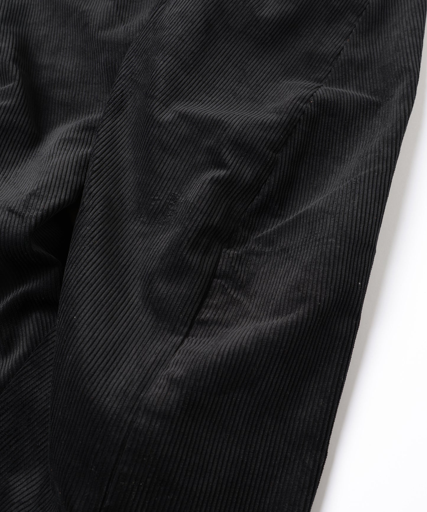 3D CUTTING CORDUROY PANTS
