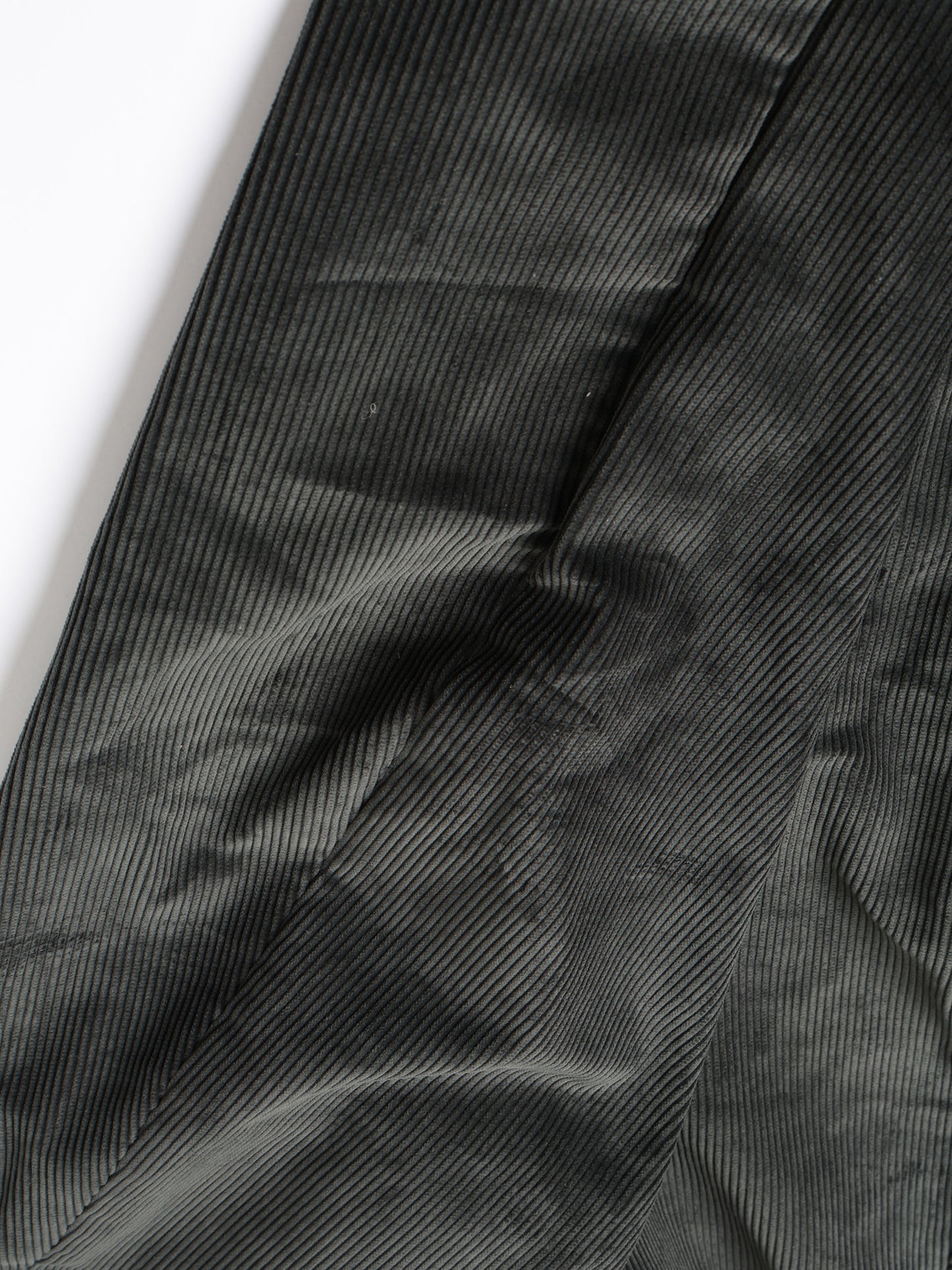 3D CUTTING CORDUROY PANTS