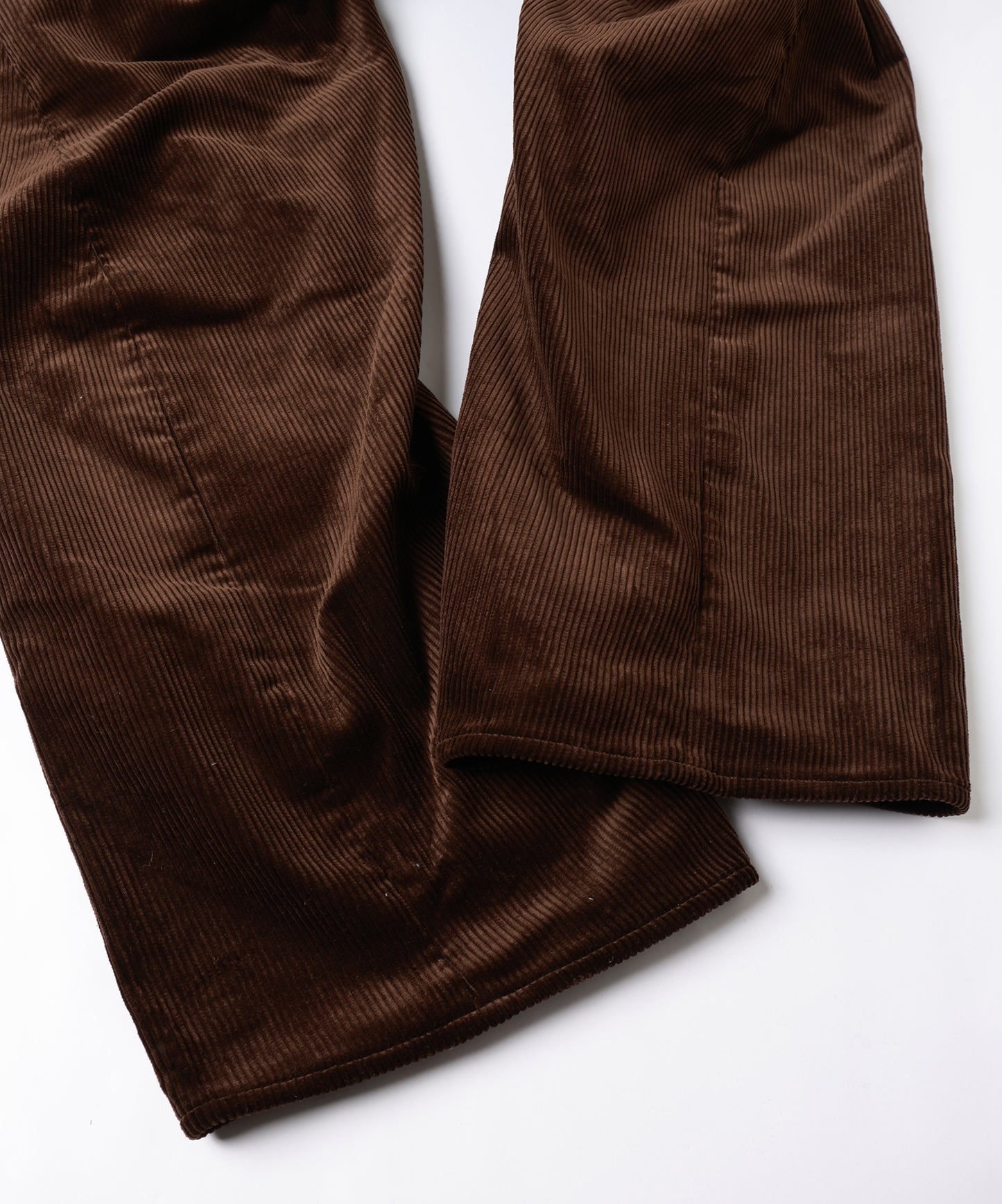 3D CUTTING CORDUROY PANTS