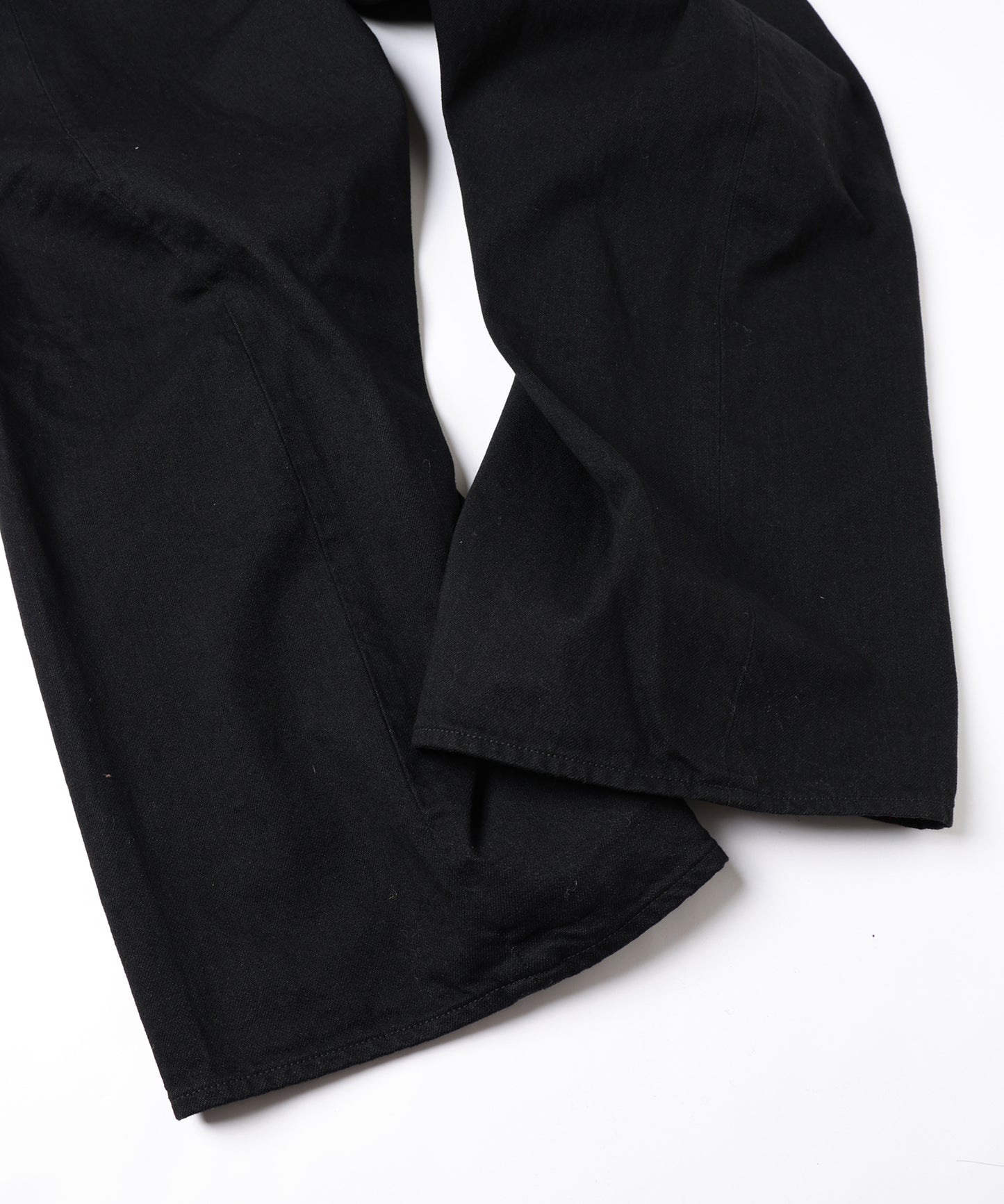 3D CUTTING DENIM PANTS
