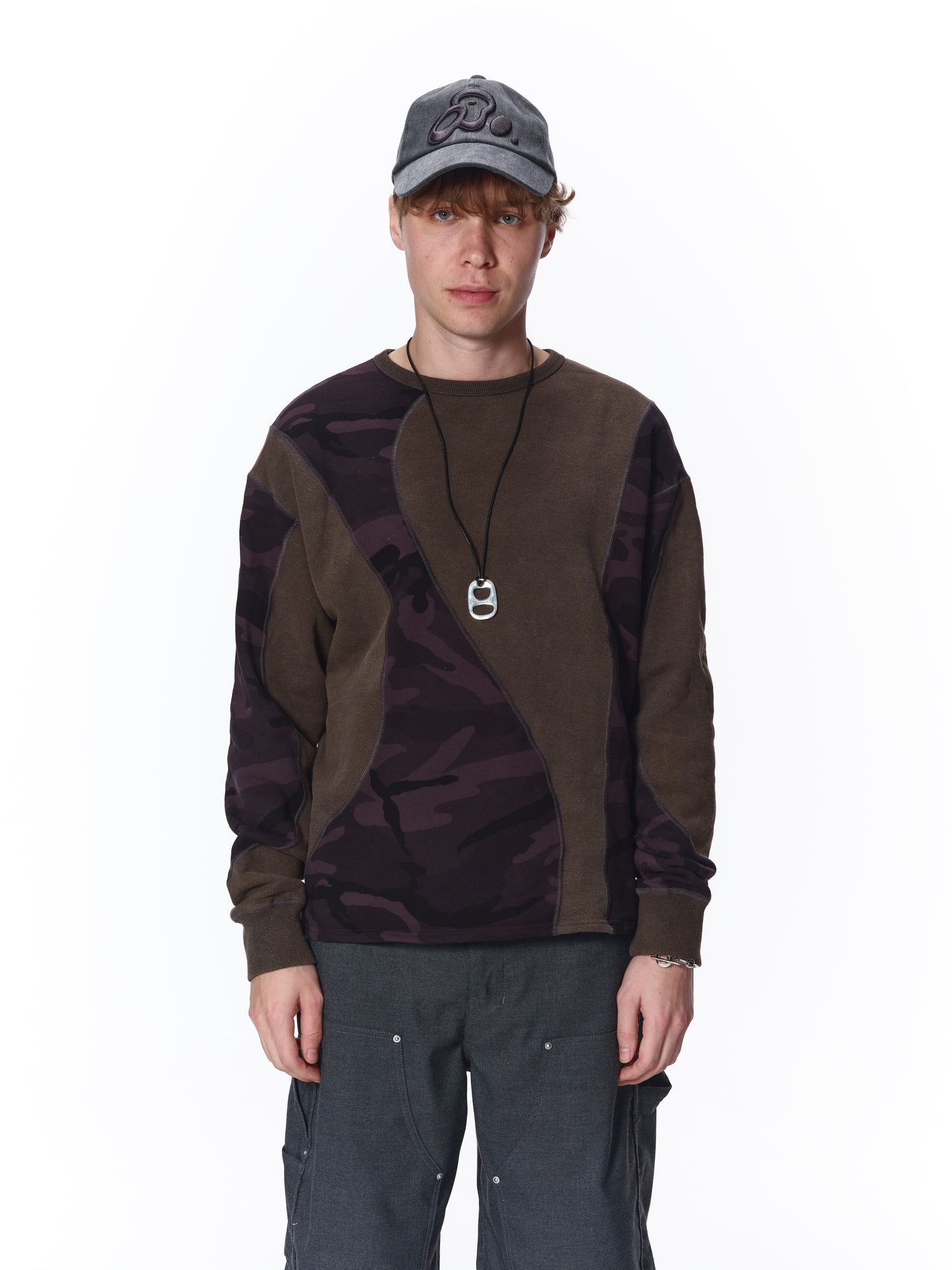 SWITCHING STITCH SWEAT CREW