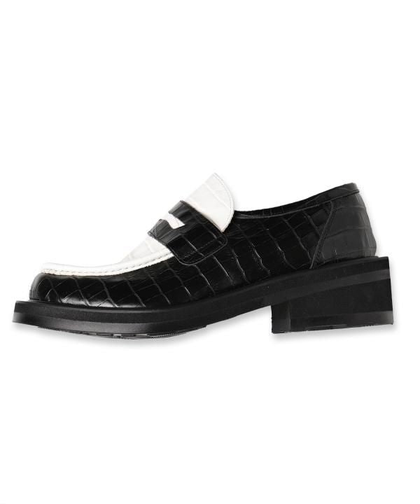 LEATHER LOAFERS