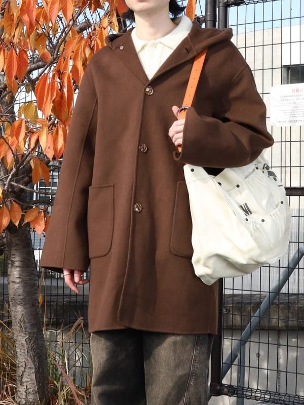 ONE BUTTON COLLAR KNIT