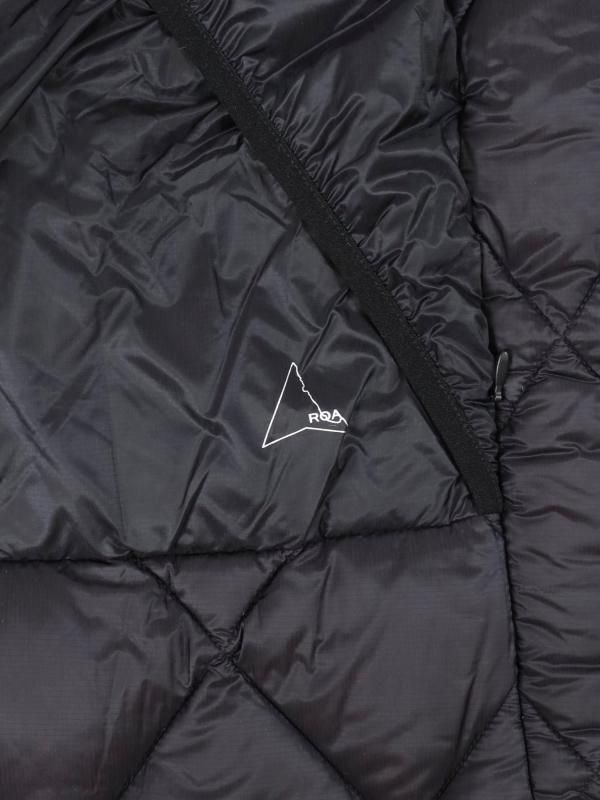 LIGHT DOWN VEST