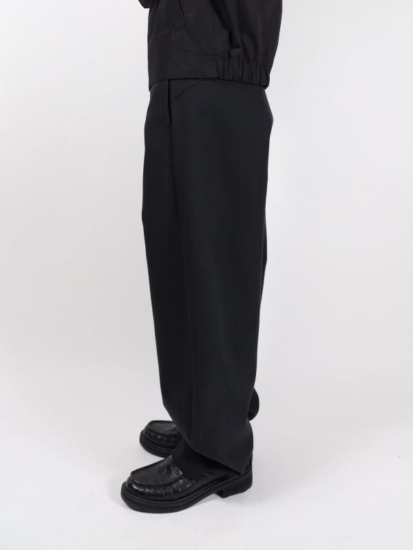 MEN'S CURVED SILHOUETTE PANTS