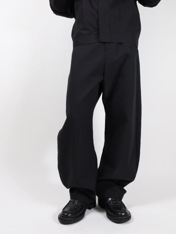 MEN'S CURVED SILHOUETTE PANTS