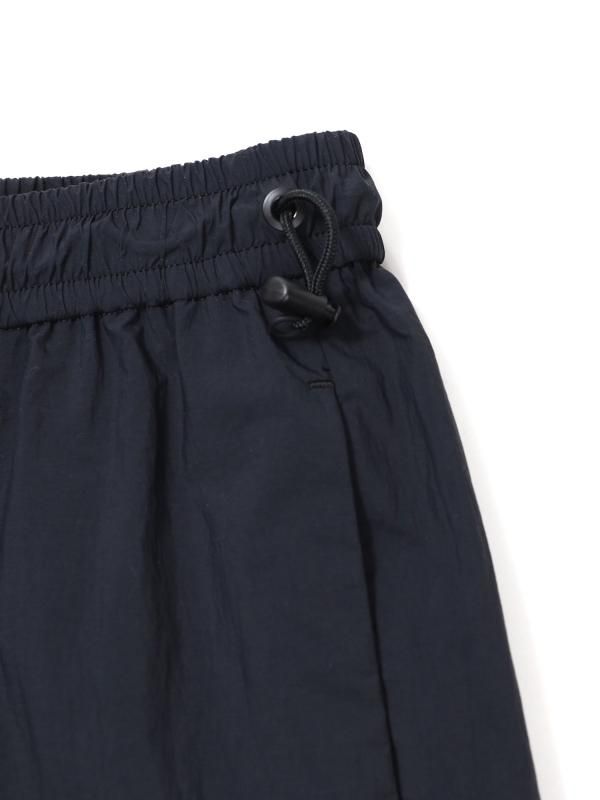 TRAVEL NYLON WIDE EASY SHORTS