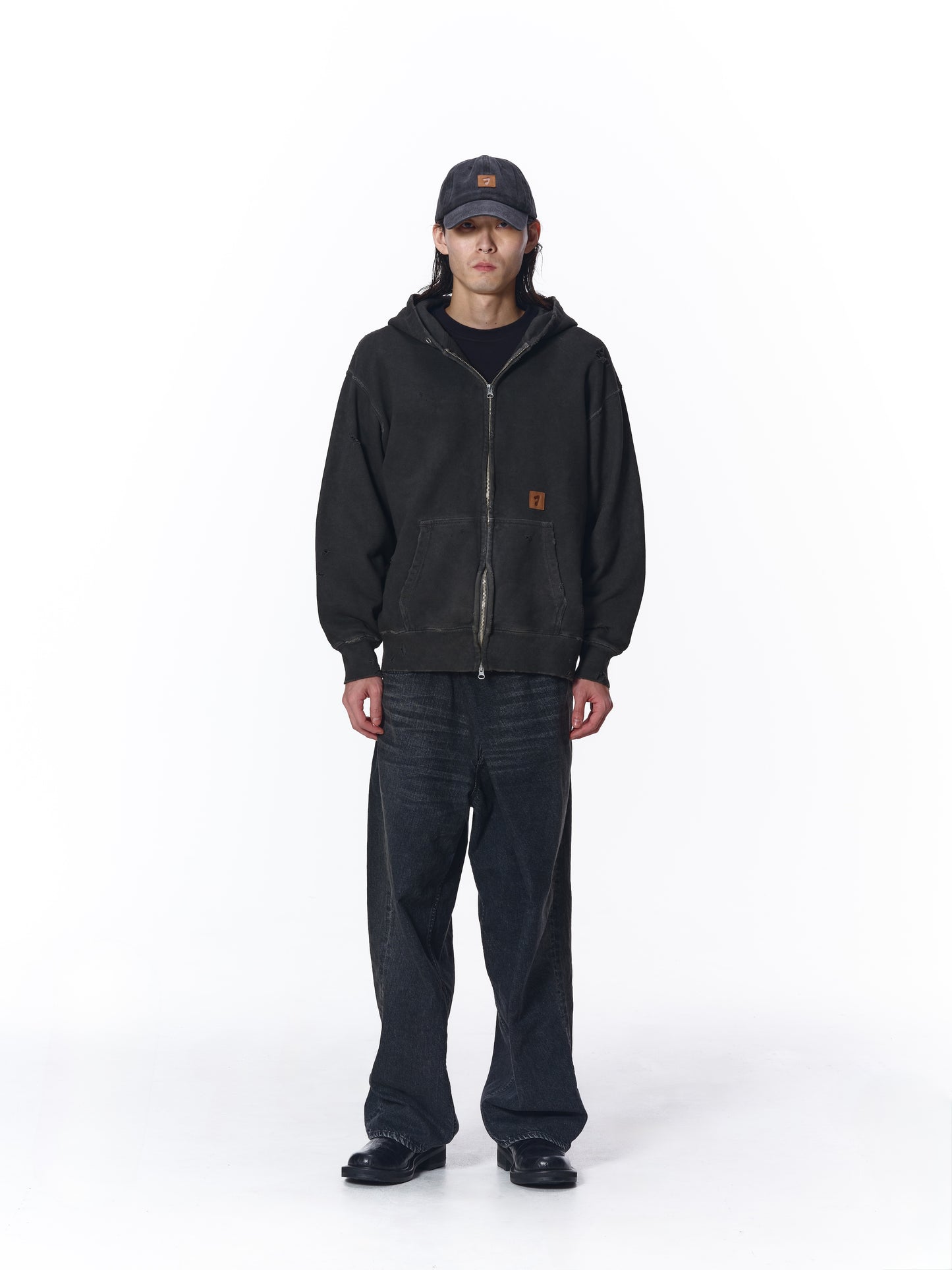 DAMAGE PATCH ZIP HOODIE