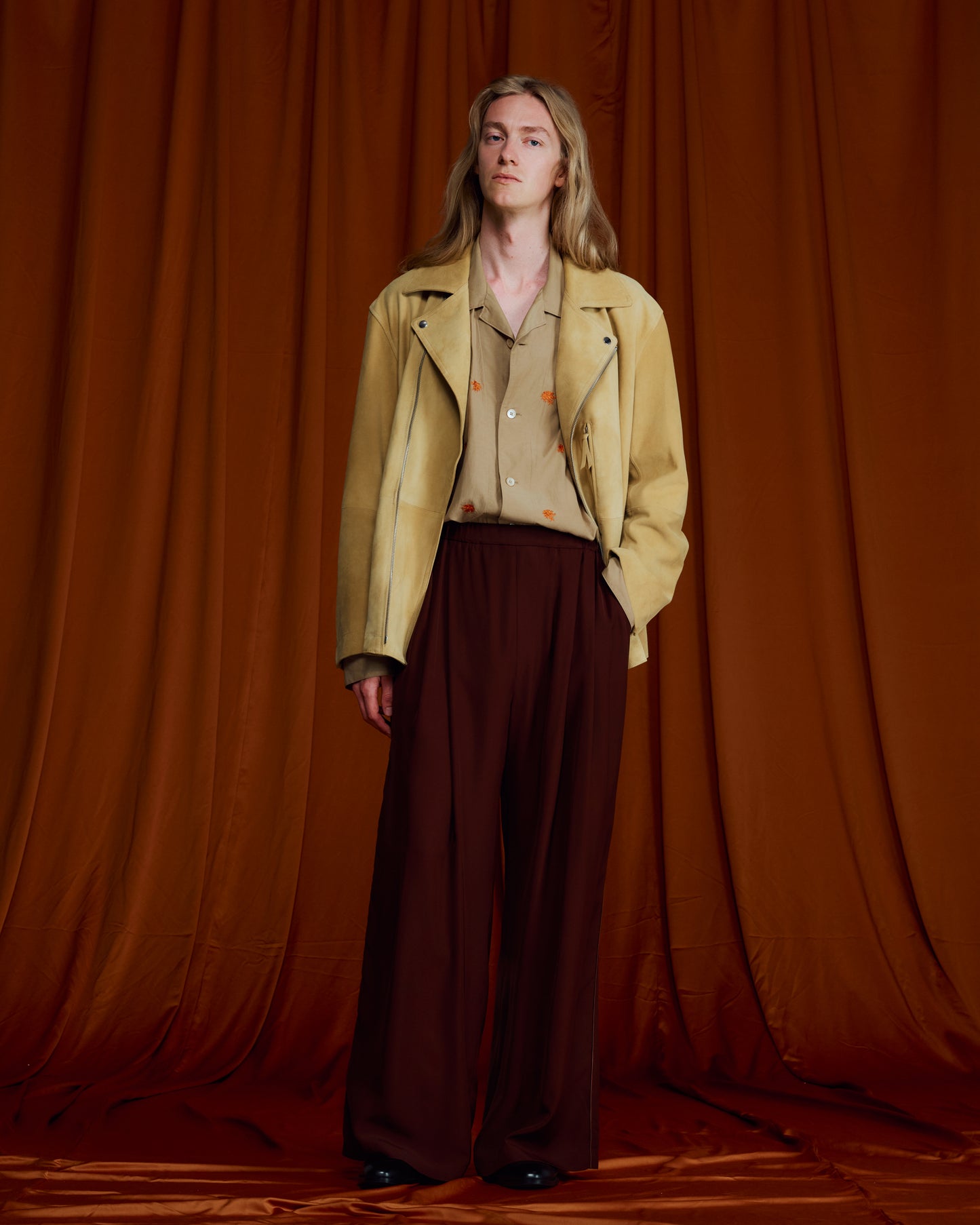 ANTHEM A TINY EMBROIDERY OVER SIZE SHIRTS