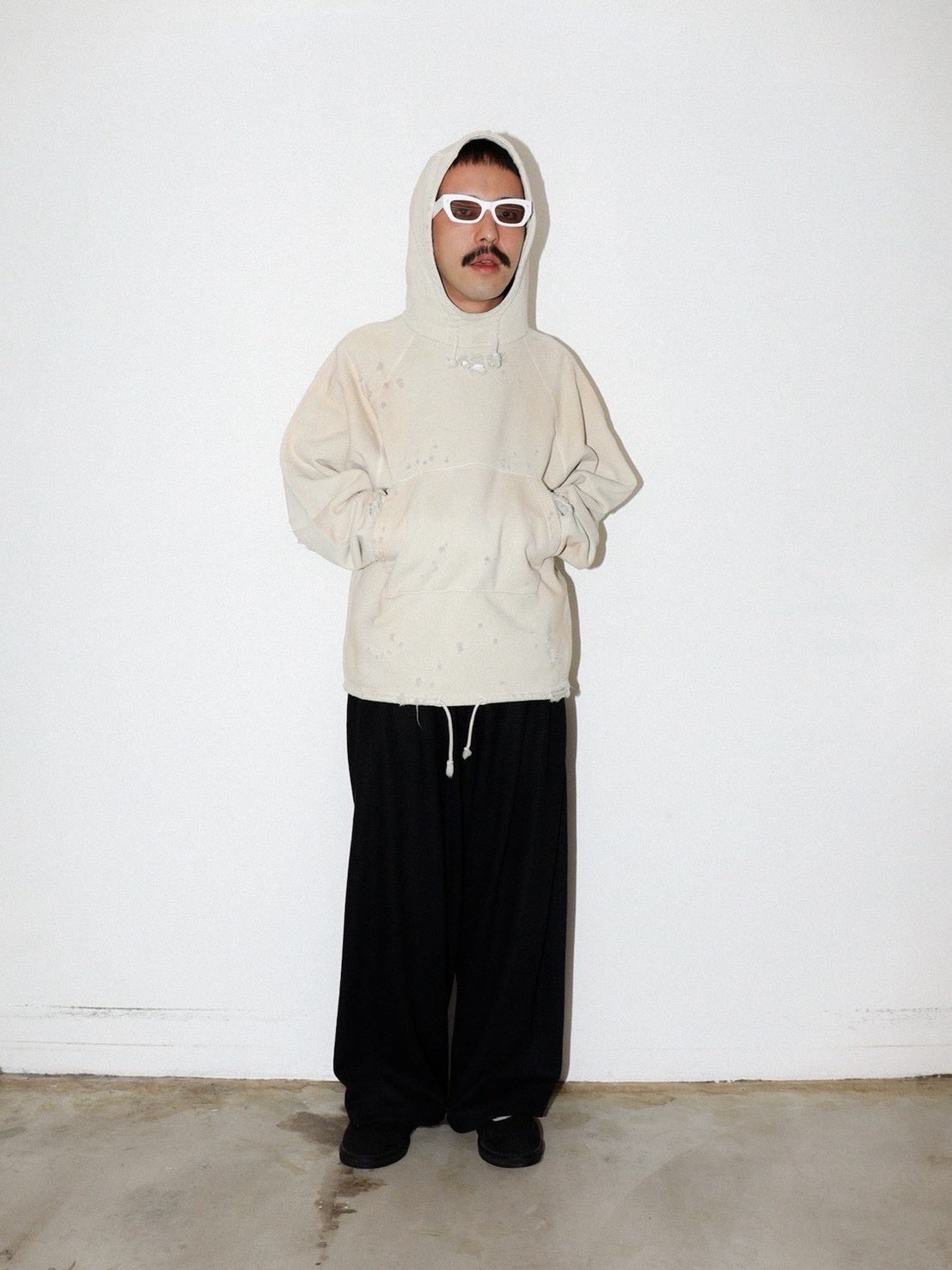 DAMAGE PULLOVER HOODIE