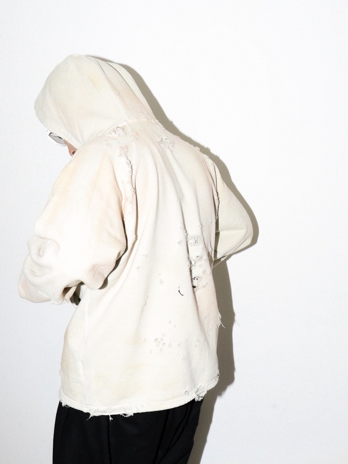 DAMAGE PULLOVER HOODIE