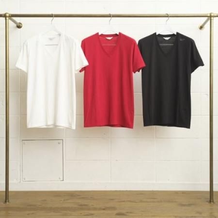 COTTON STANDARD V-NECK T-SHIRT