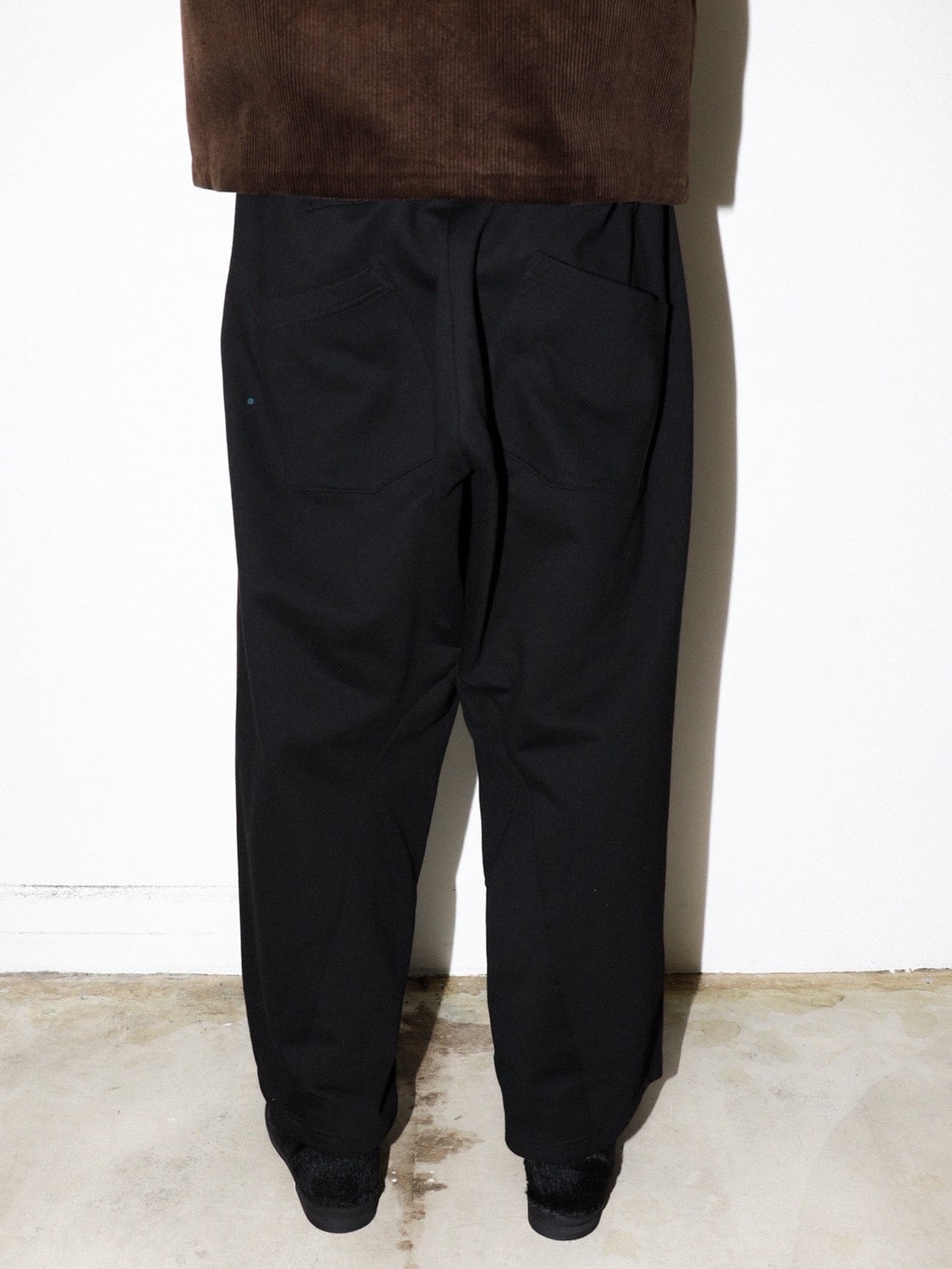 WIDE TUCK SWEAT PANTS