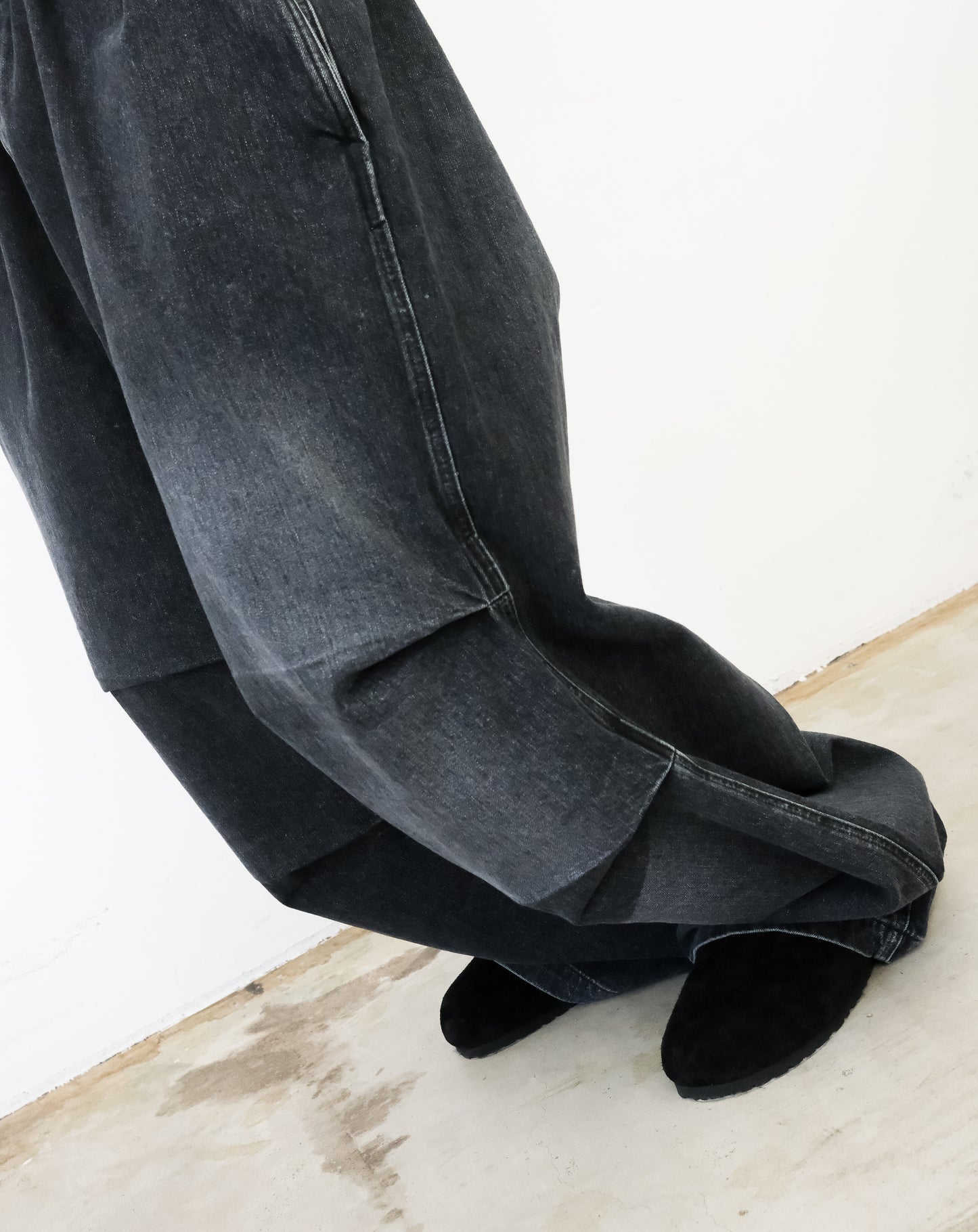 PARACHUTE DENIM PANTS