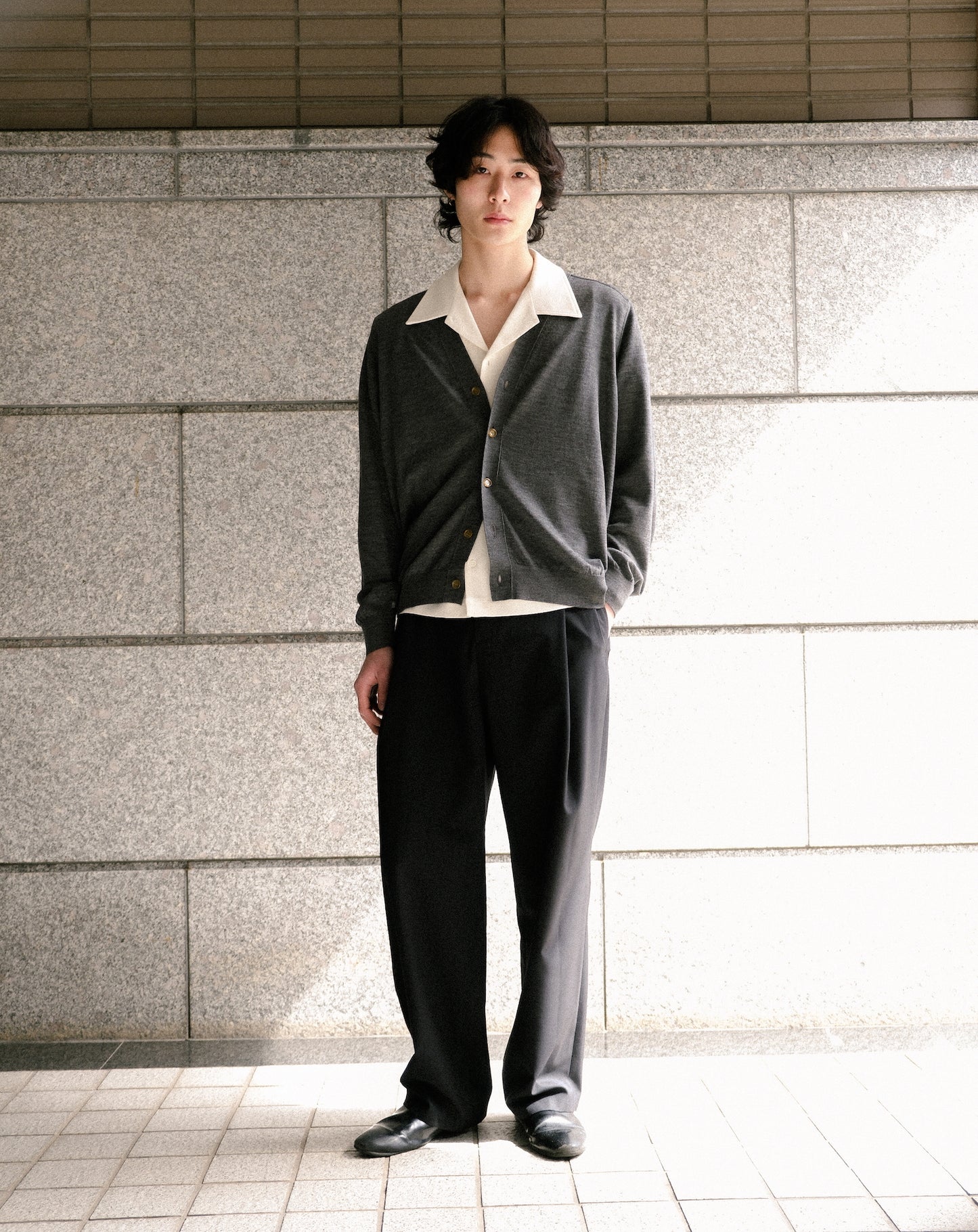 16GG Wool V-neck Cardigan