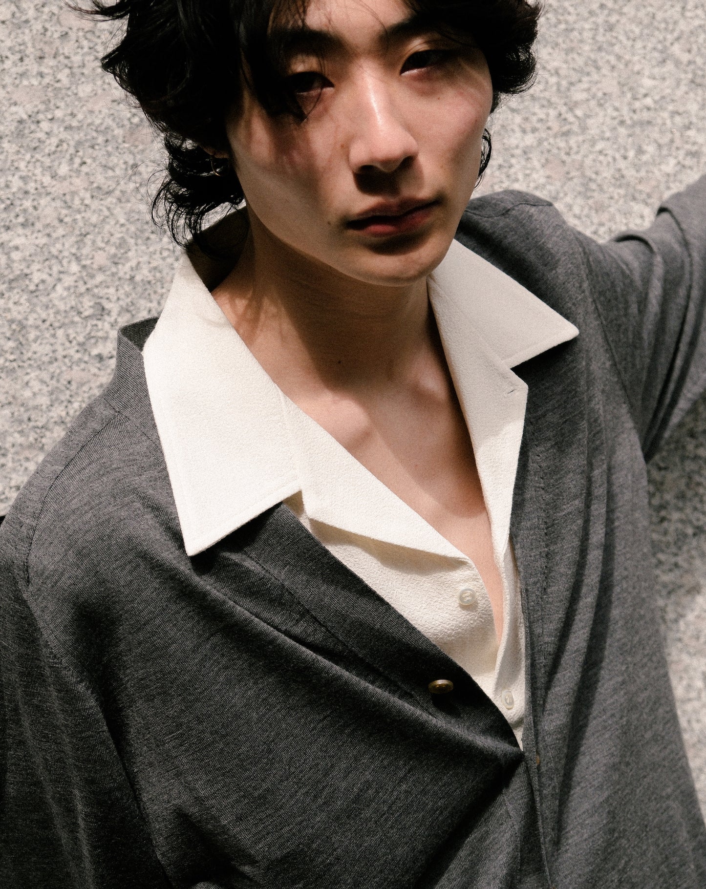 16GG Wool V-neck Cardigan