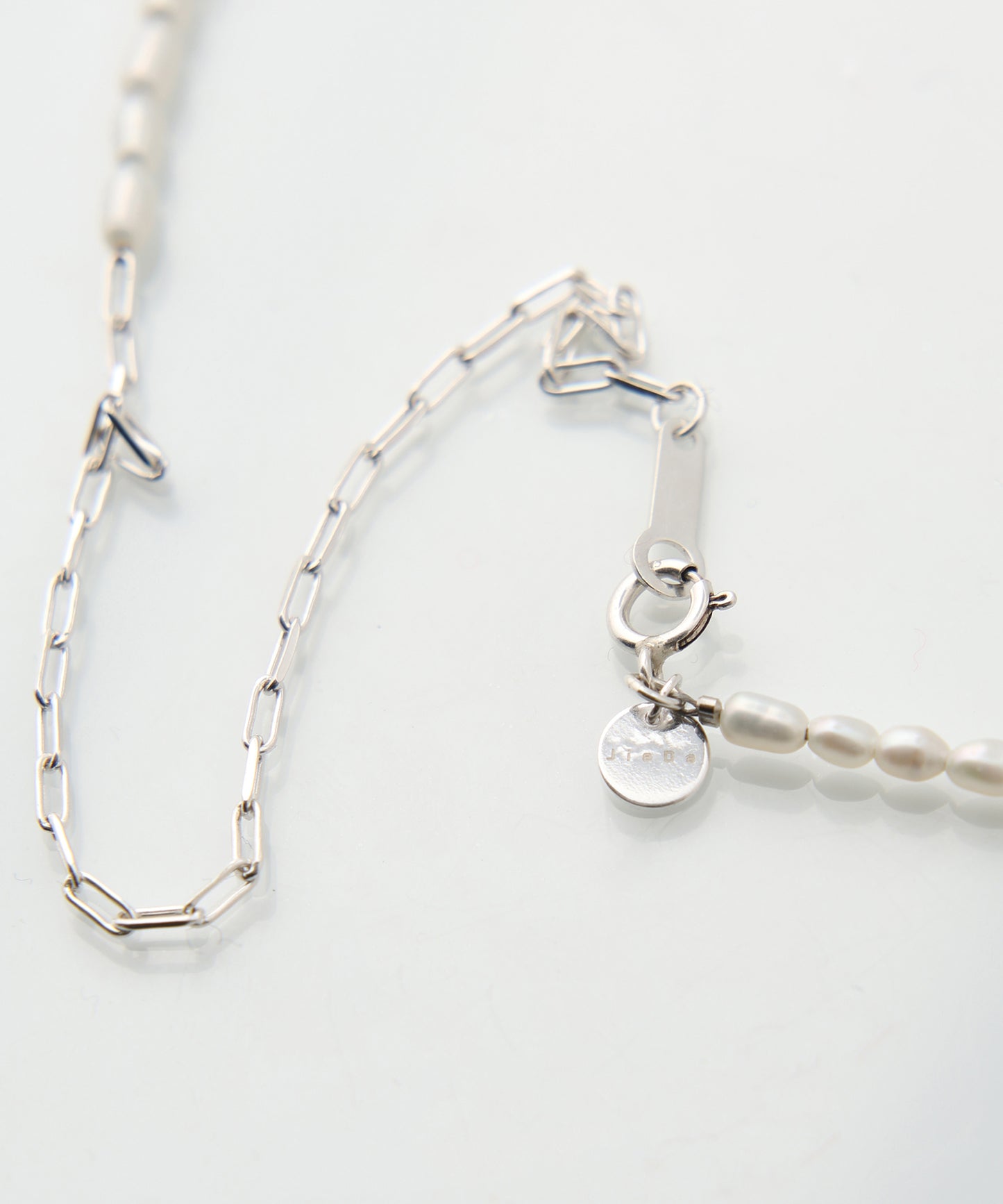 THIN PEARL SWITCHING NECKLACE (925 SILVER)