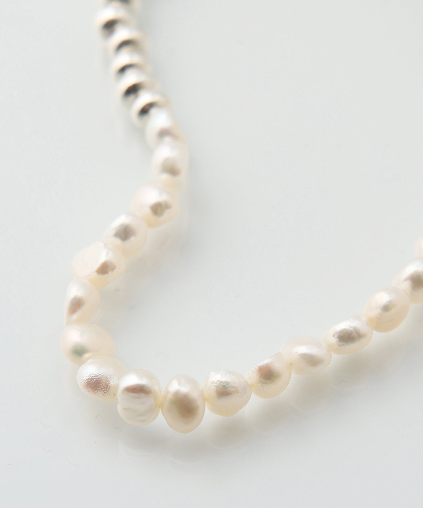 PEARL SWITCHING BRACELET