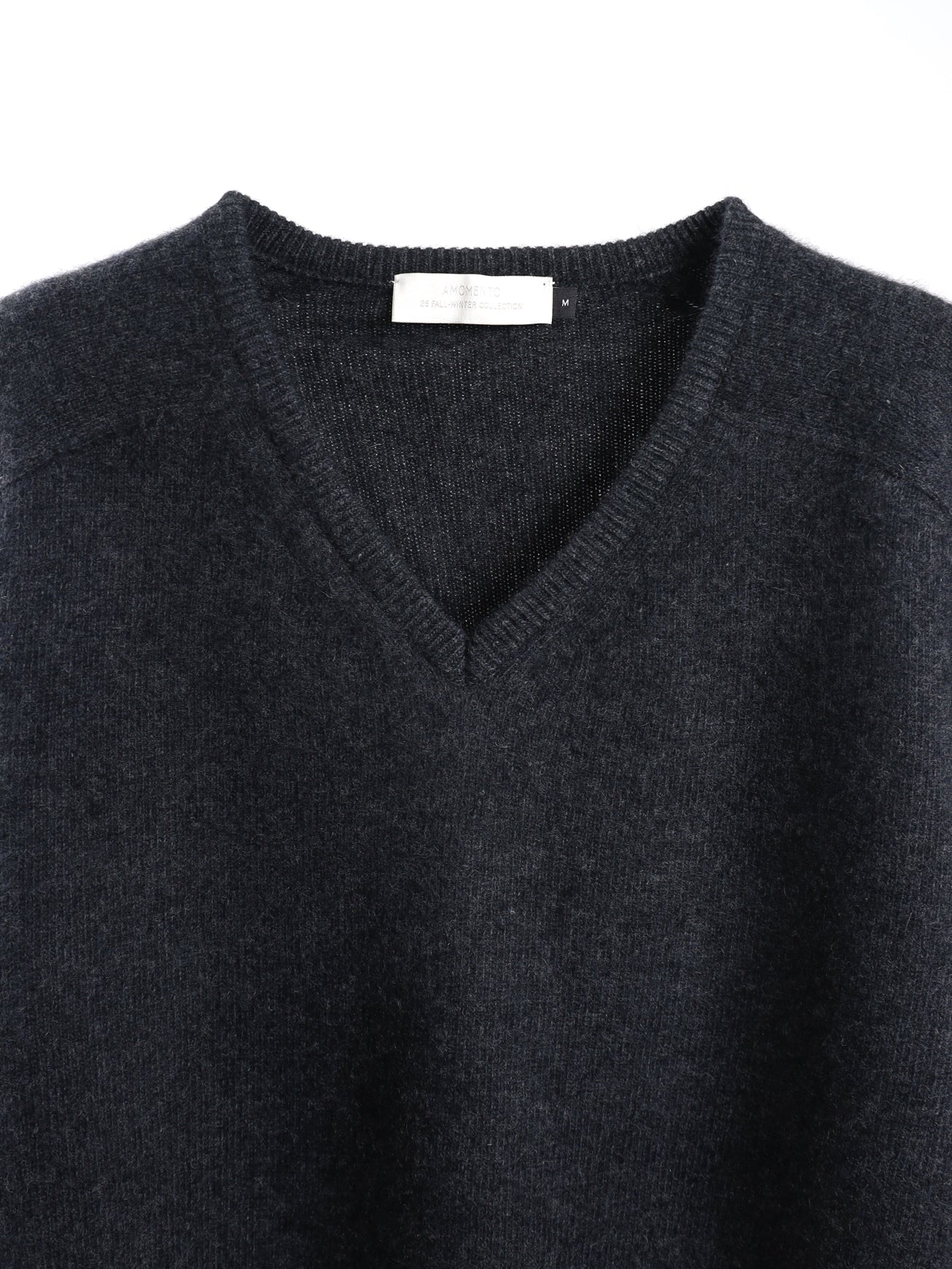 RACOON V-NECK KNIT