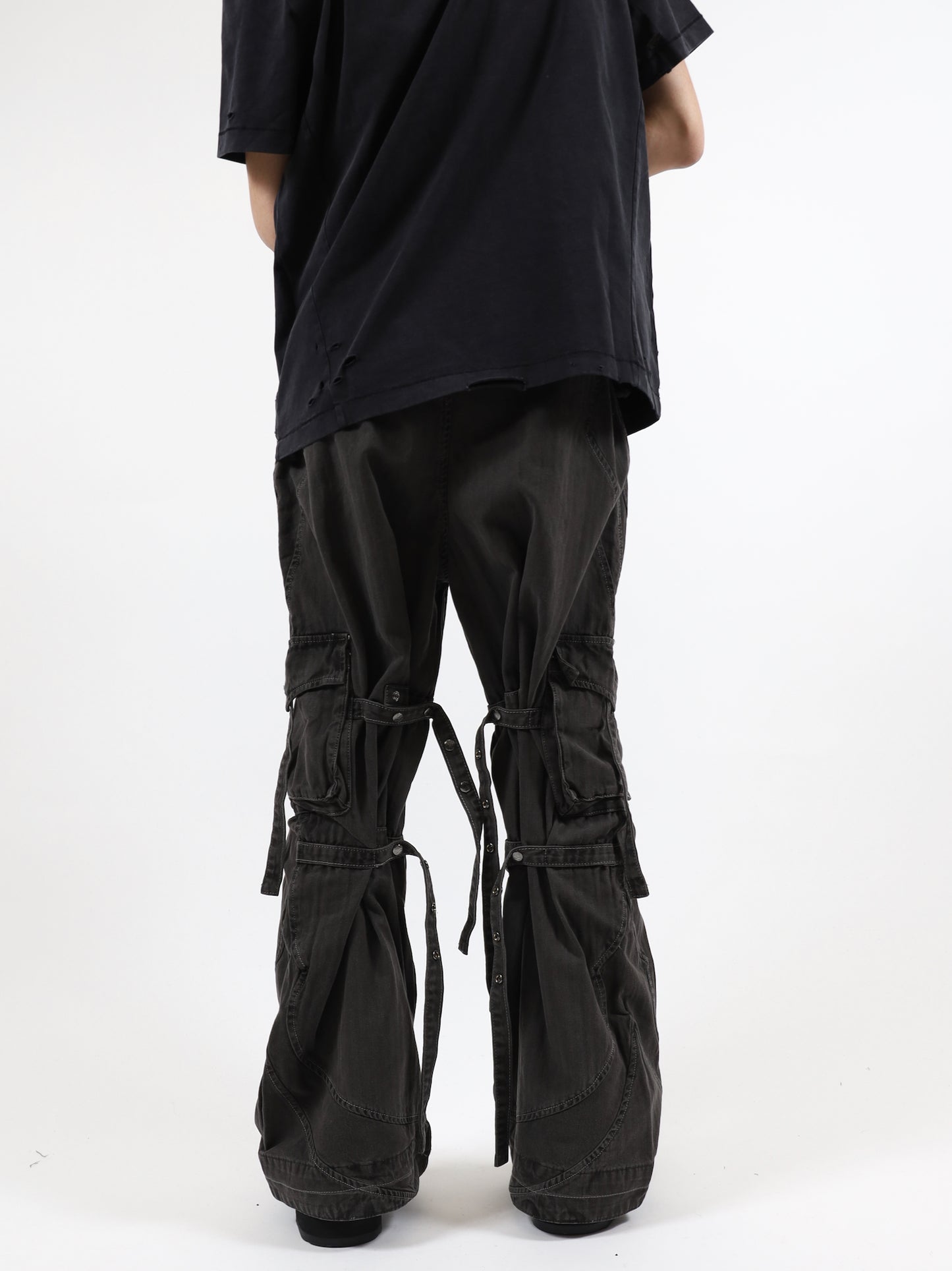 Oteroi bondage pants