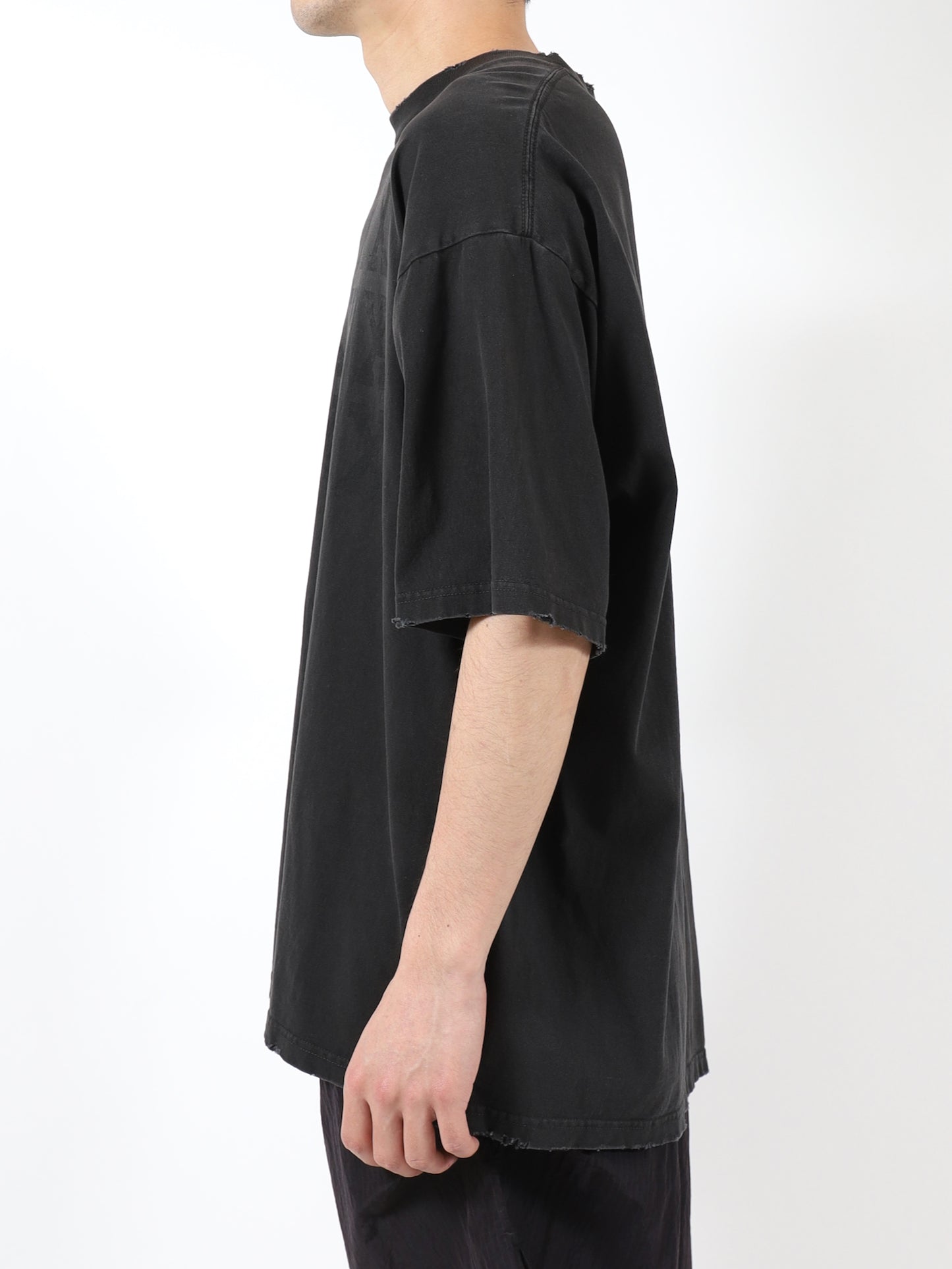 XXXXX DAMAGE PIGMENT TEE