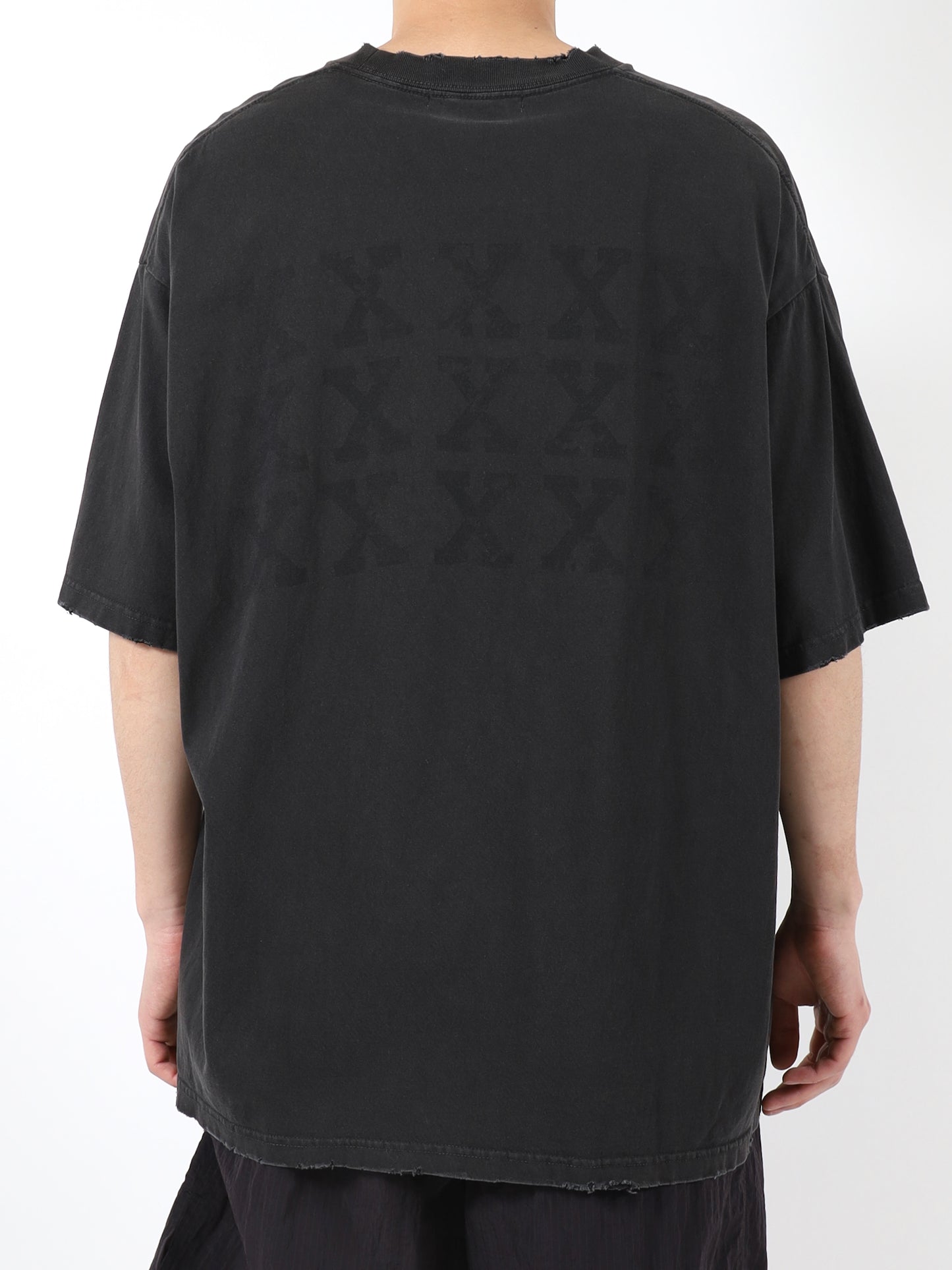 XXXXX DAMAGE PIGMENT TEE