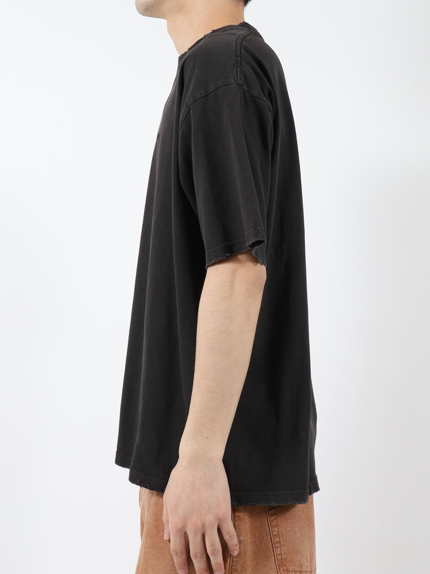 DAMAGE PIGMENT LOGO TEE