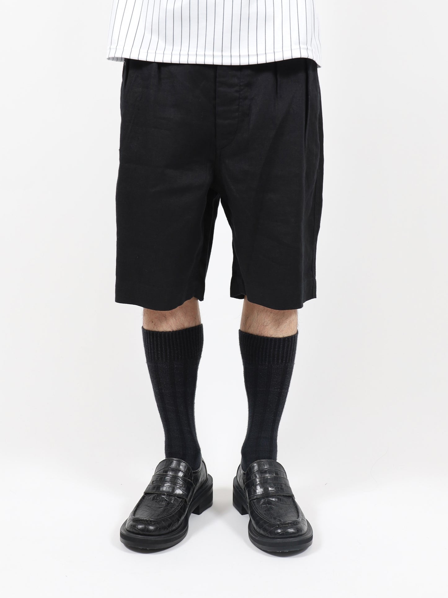 PLEATED LINEN SHORT