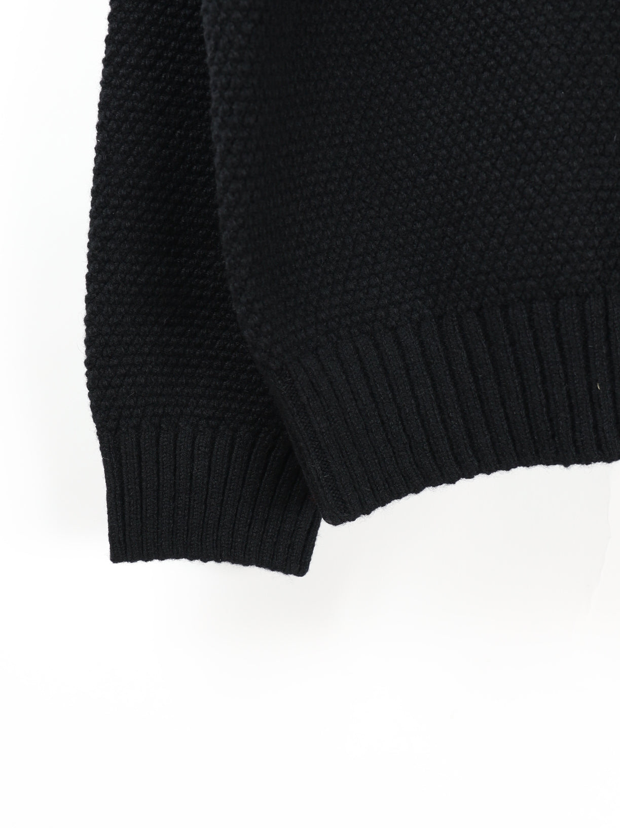 LAMBS WOOL CREWNECK SWEATER