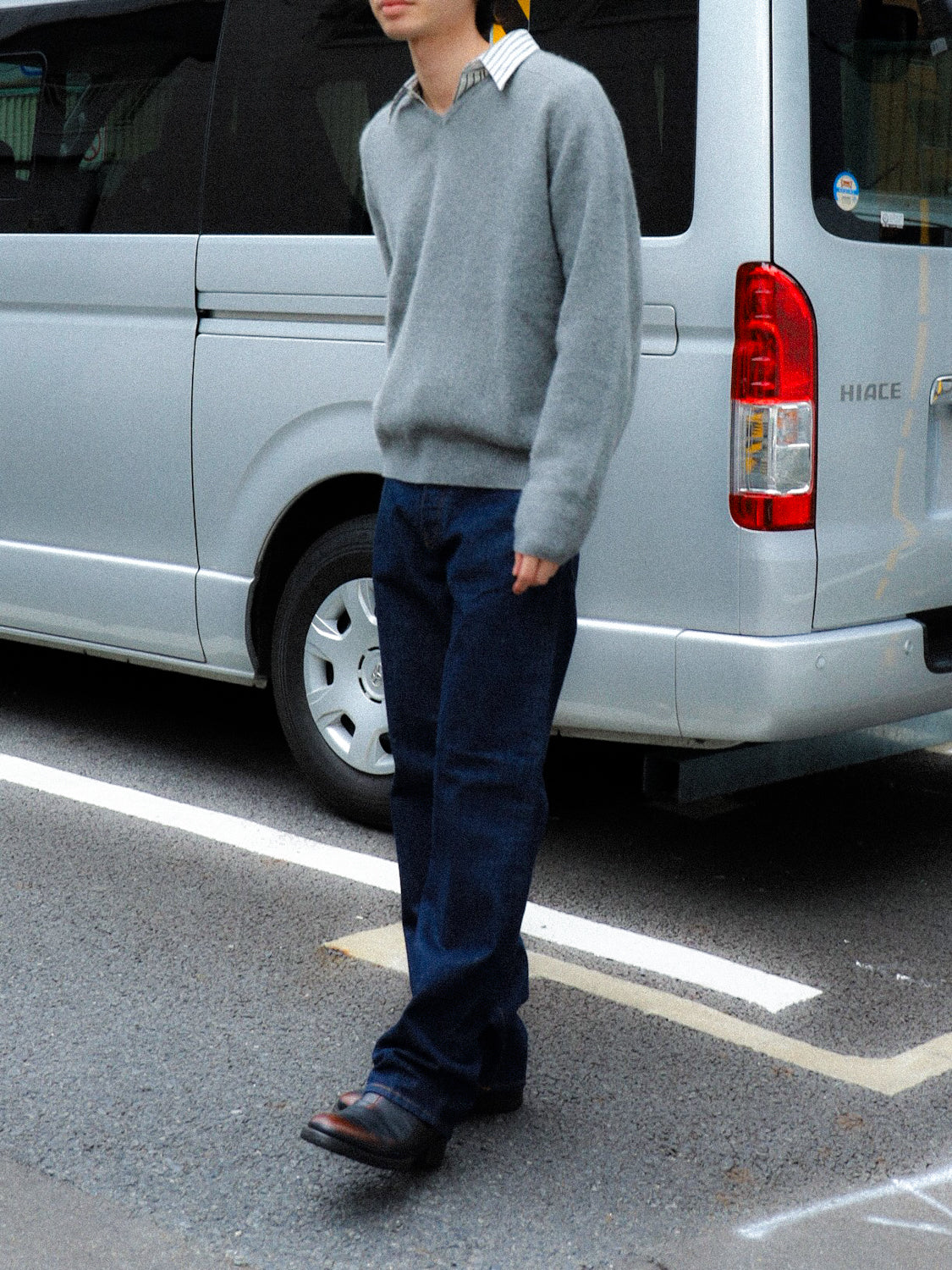RACOON V-NECK KNIT