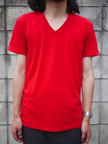 COTTON STANDARD V-NECK T-SHIRT