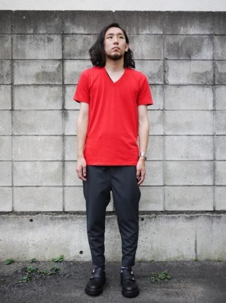 COTTON STANDARD V-NECK T-SHIRT