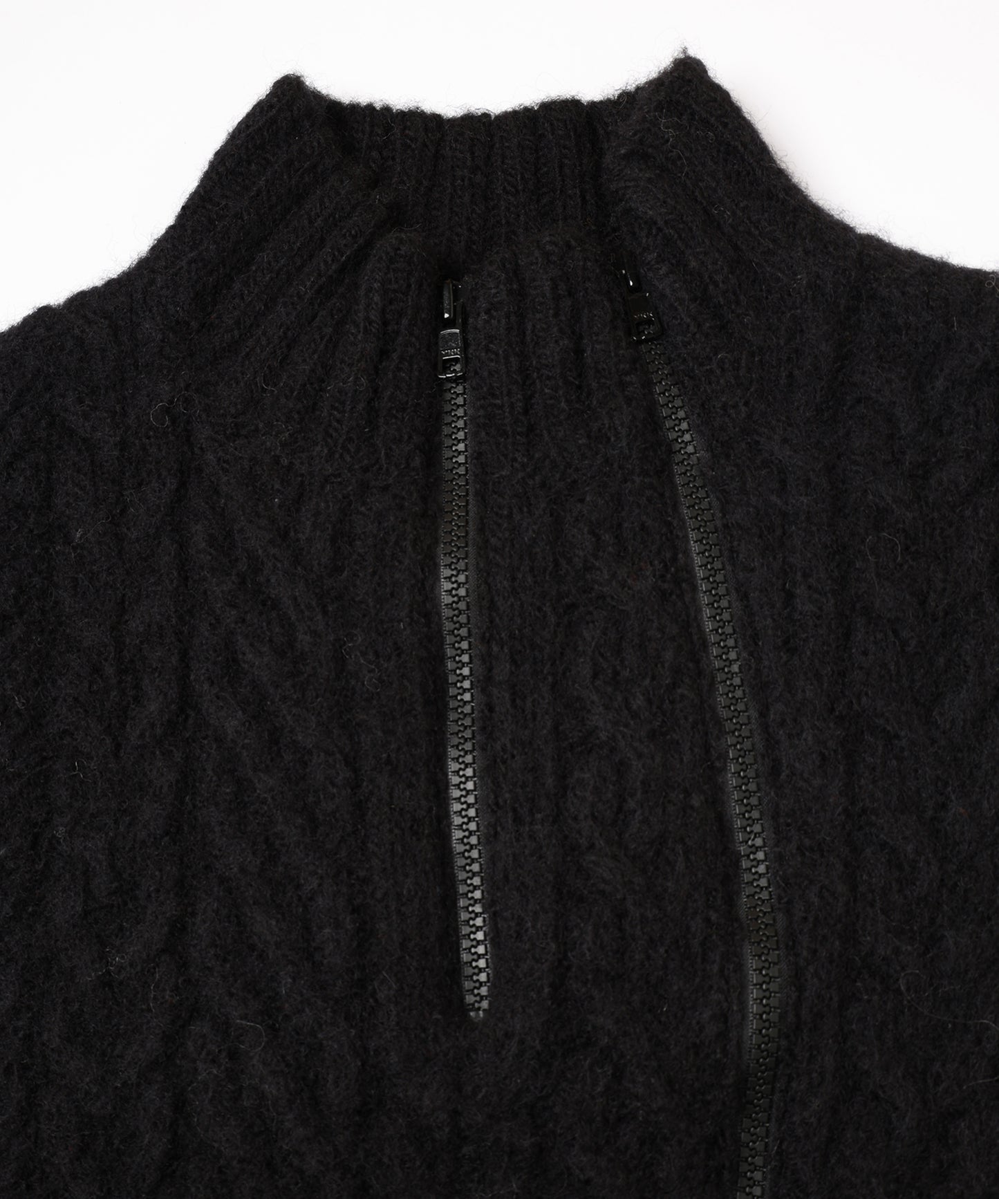 CABLE ZIP KNIT