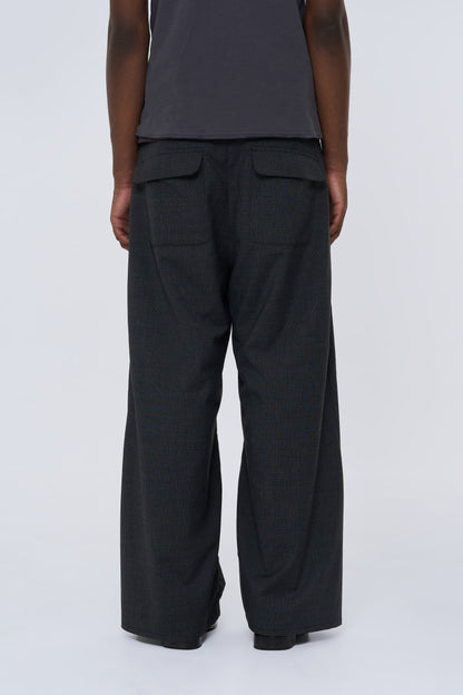VOTIS　Knee Tuck Slacks