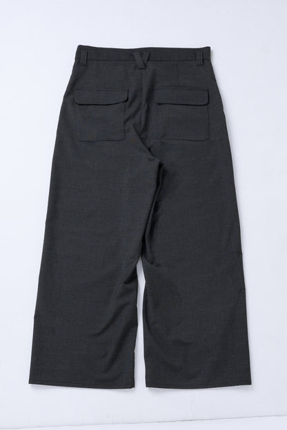 VOTIS　Knee Tuck Slacks