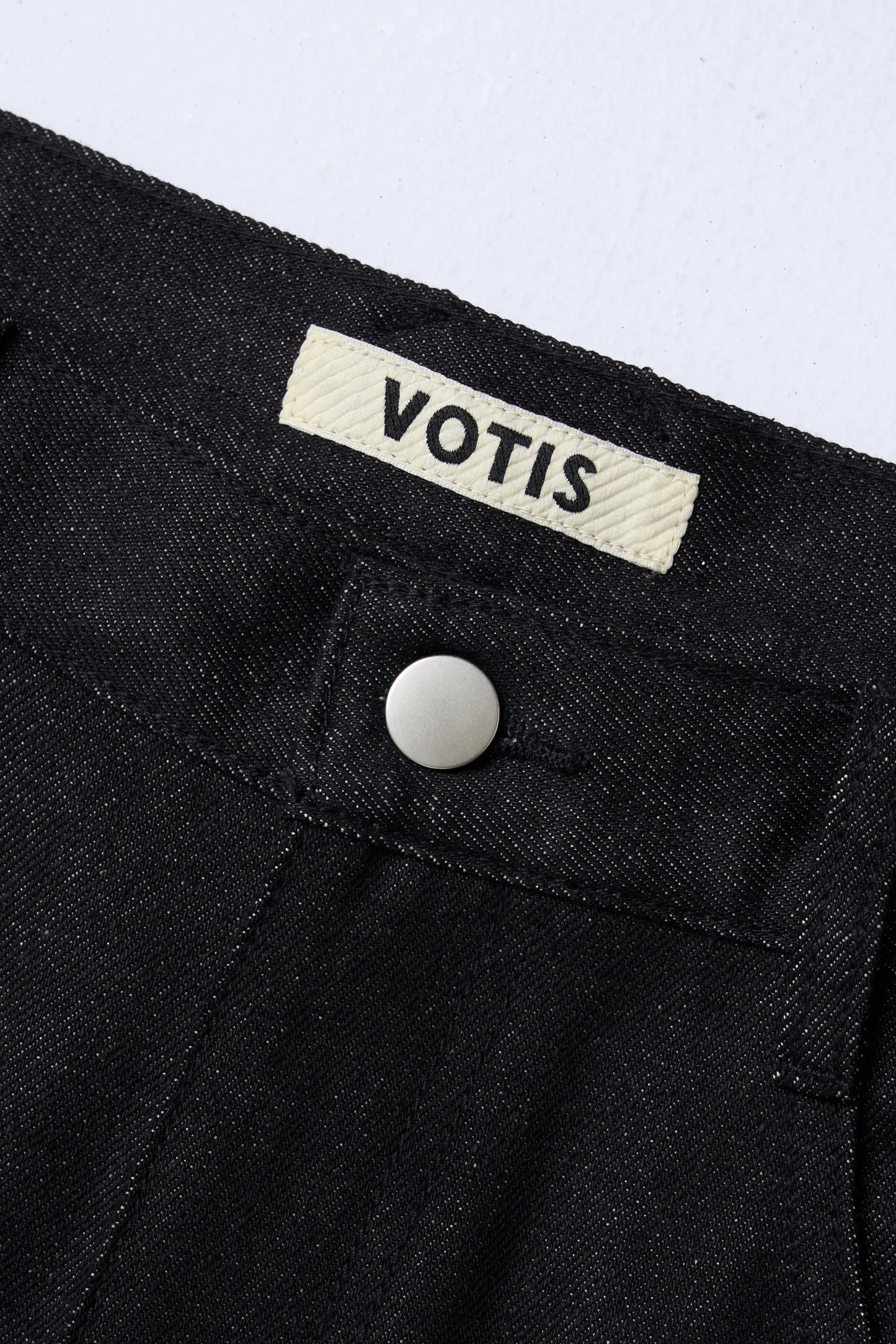 VOTIS　Knee Tuck Flare Denim