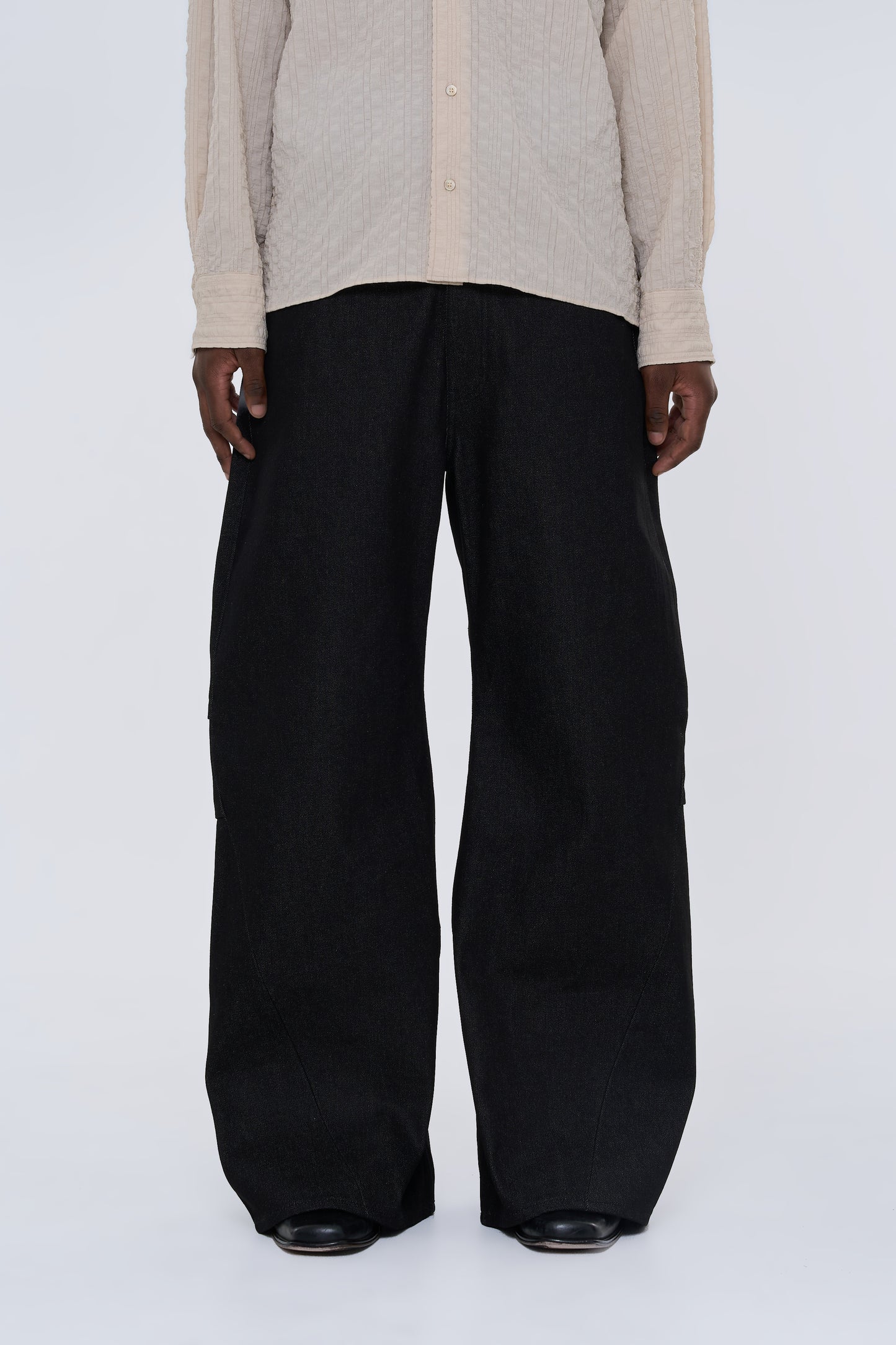 VOTIS　Knee Tuck Flare Denim