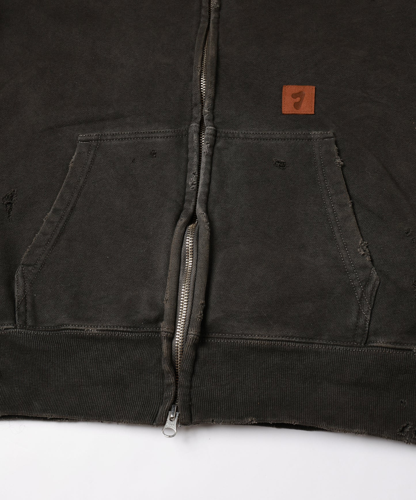 DAMAGE PATCH ZIP HOODIE