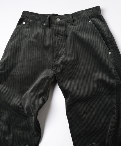 3D CUTTING CORDUROY PANTS