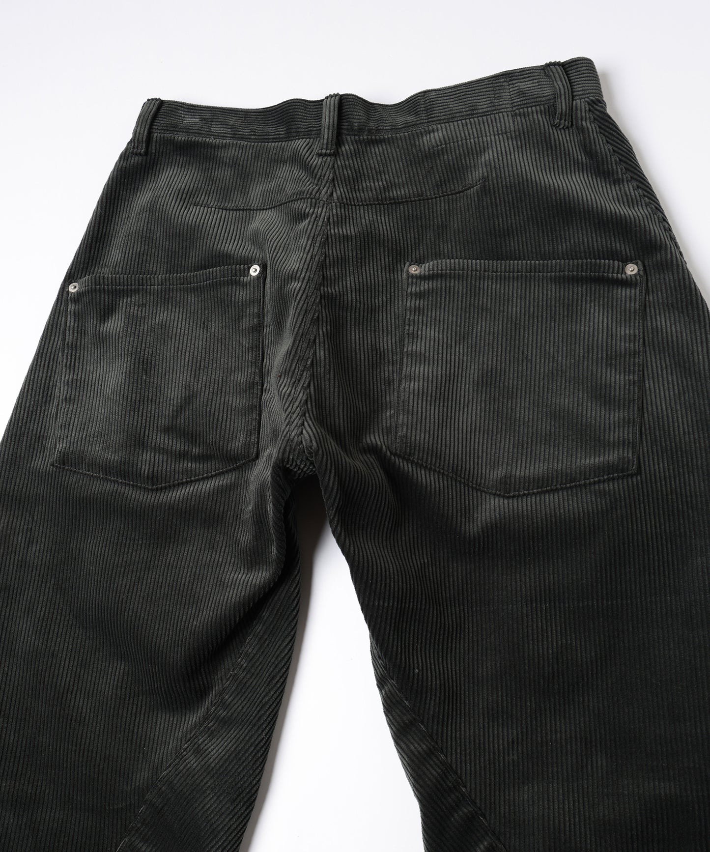 3D CUTTING CORDUROY PANTS