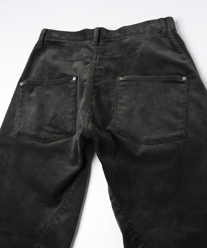 3D CUTTING CORDUROY PANTS