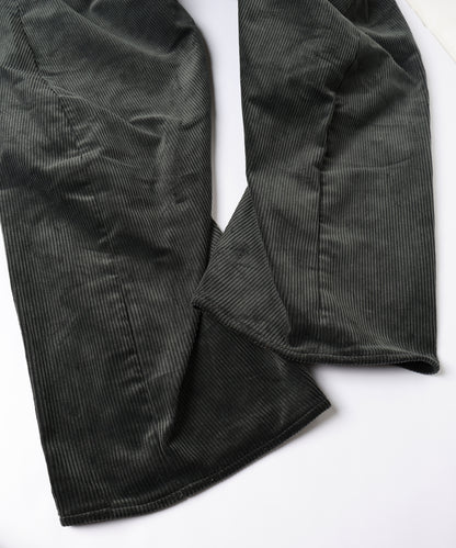 3D CUTTING CORDUROY PANTS