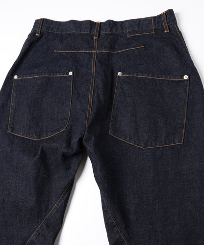 3D CUTTING DENIM PANTS