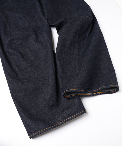 3D CUTTING DENIM PANTS