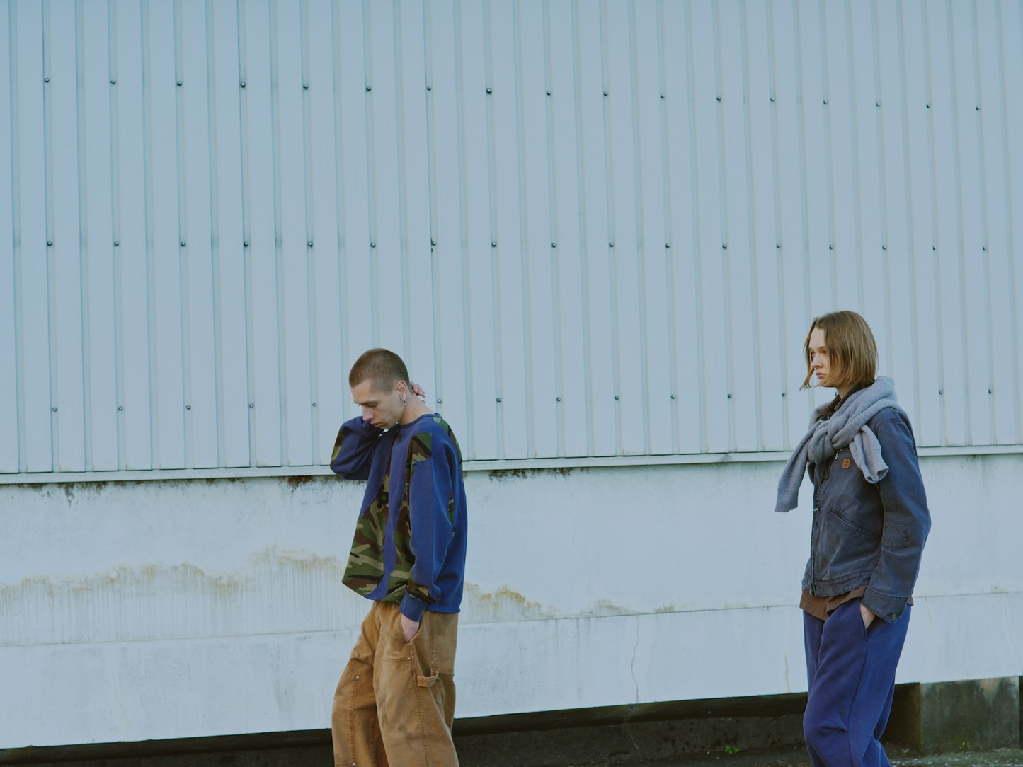 SWITCHING STITCH SWEAT CREW