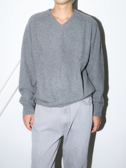 RACOON V-NECK KNIT