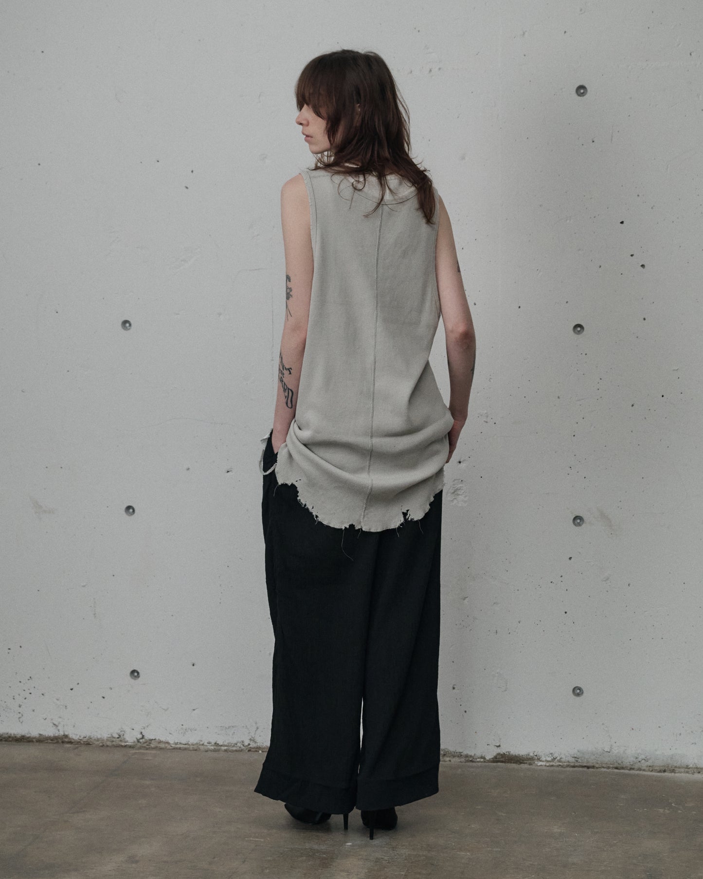 ANCELLM　BELTED CREPE TUCK SLACKS